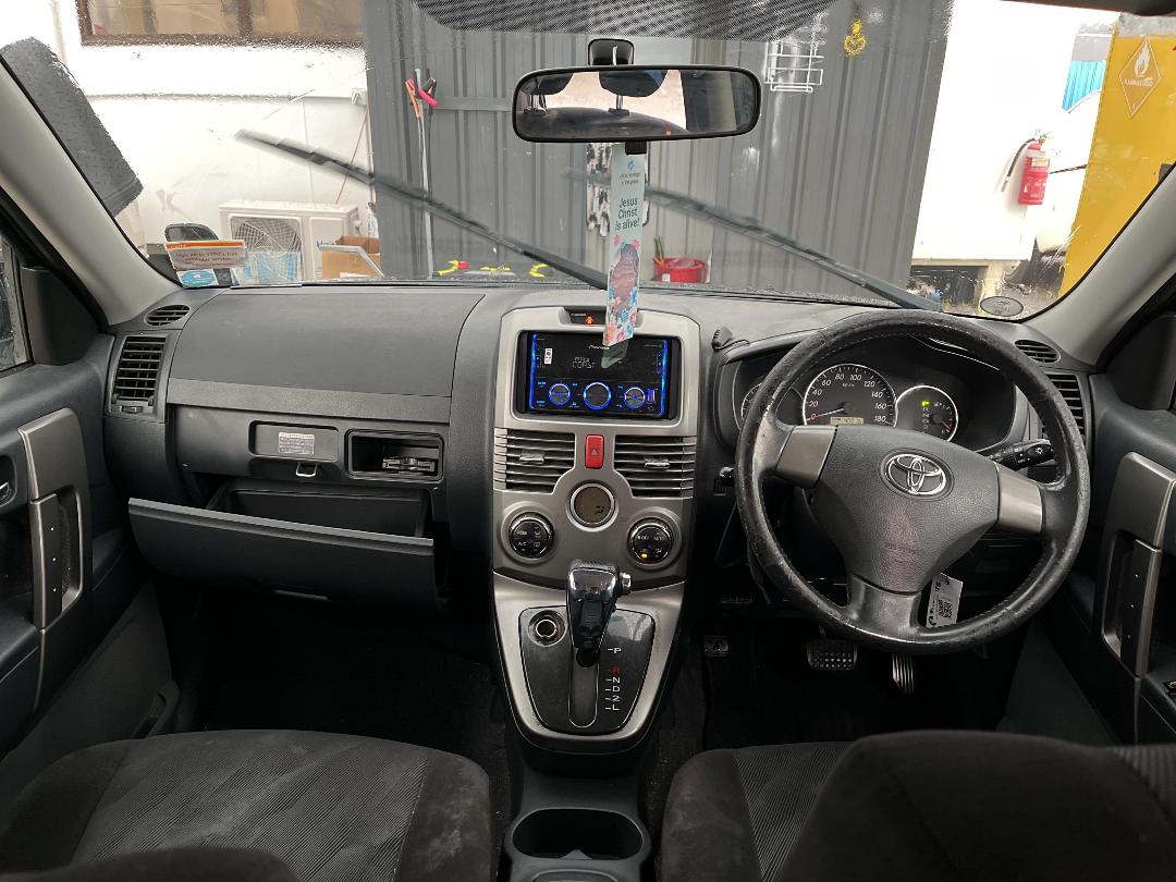 Photo '15' of Toyota Rush Photo '15' of Toyota Rush