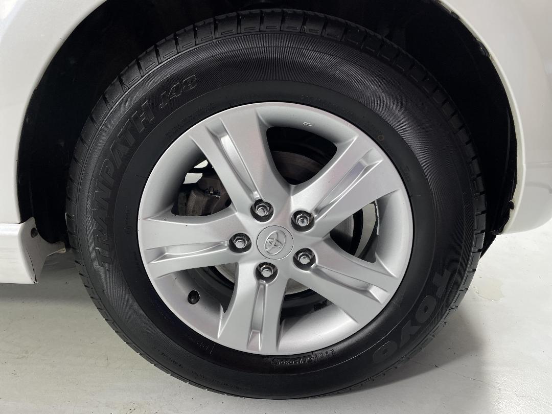 Photo '9' of Toyota Rush