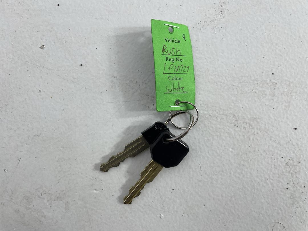 Photo '22' of Toyota Rush