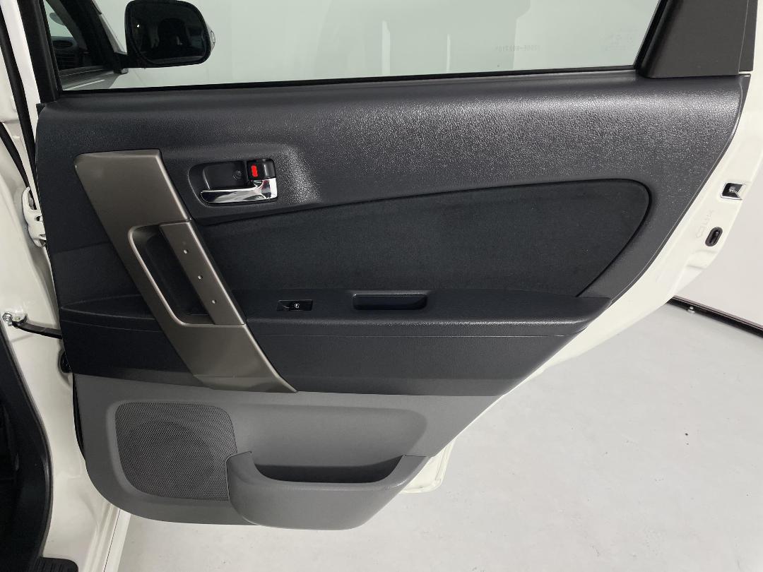 Photo '19' of Toyota Rush