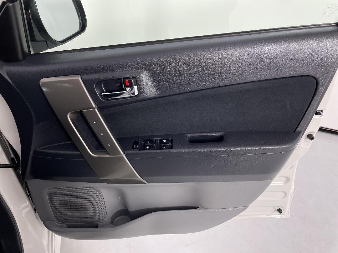 Photo '15' of Toyota Rush