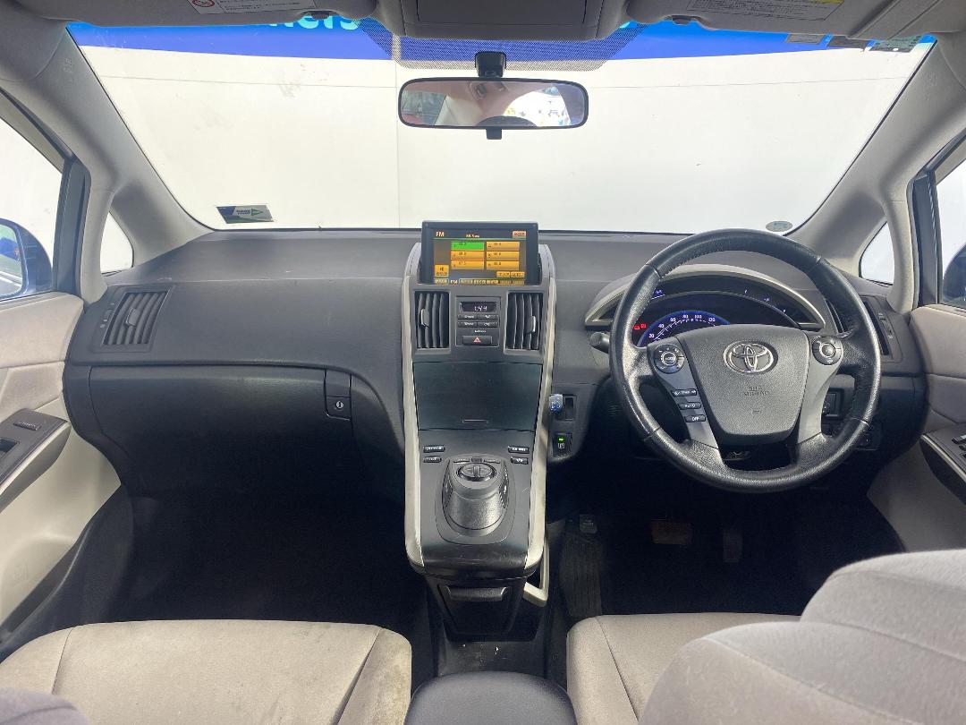 Photo '17' of Toyota SAI Photo '17' of Toyota SAI