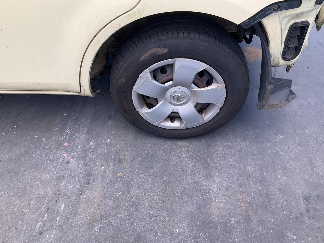 Photo '11' of Toyota Sienta