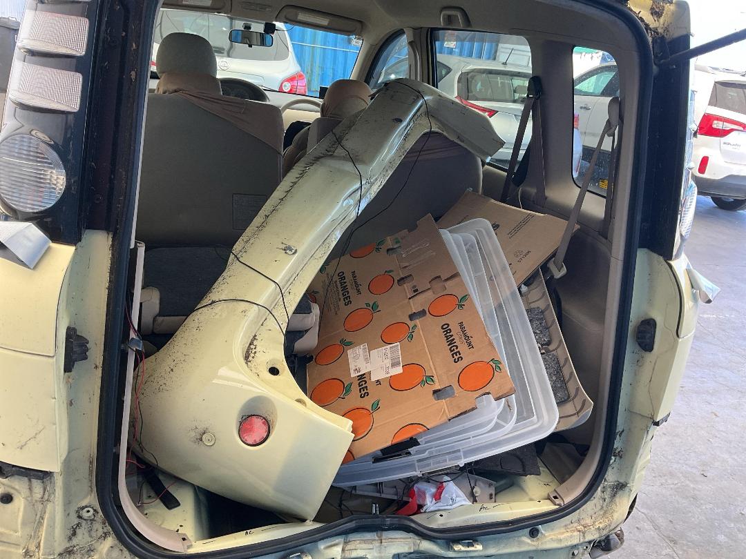 Photo '16' of Toyota Sienta