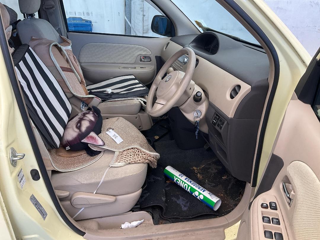 Photo '22' of Toyota Sienta