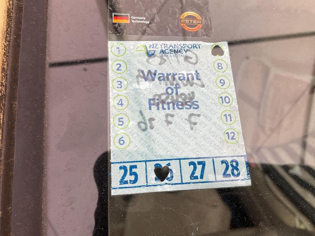 Photo '27' of Toyota Sienta