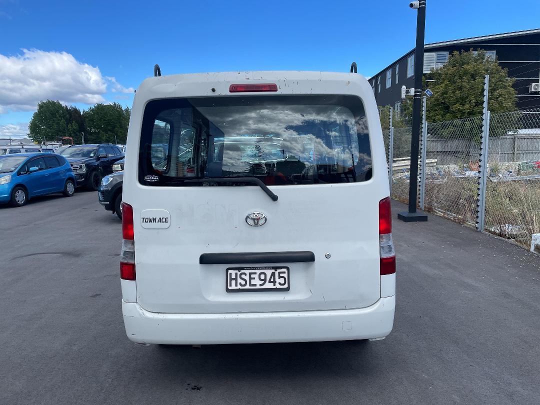 Photo '8' of Toyota Townace GL Photo '8' of Toyota Townace GL