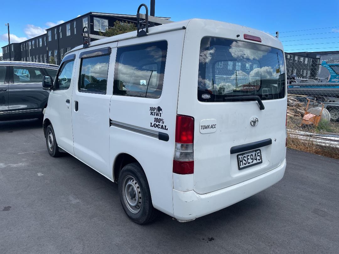 Photo '9' of Toyota Townace GL Photo '9' of Toyota Townace GL