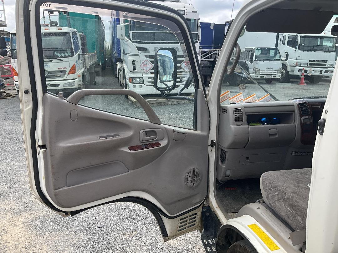 Photo '20' of Toyota Toyoace FLATDECK CRANE TRUCK Flat Deck Crane Photo '20' of Toyota Toyoace FLATDECK CRANE TRUCK Flat Deck Crane