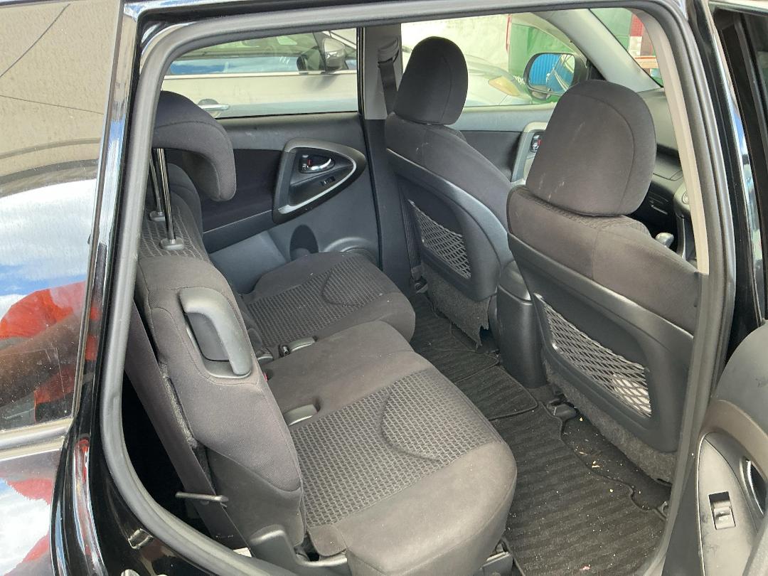 Photo '21' of Toyota Vanguard Photo '21' of Toyota Vanguard