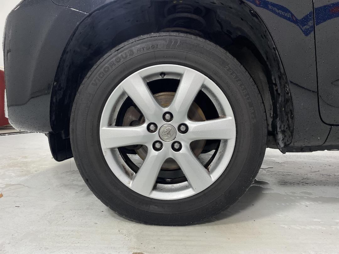 Photo '10' of Toyota Vanguard