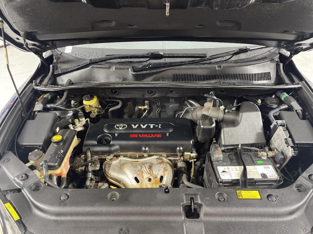 Photo '13' of Toyota Vanguard