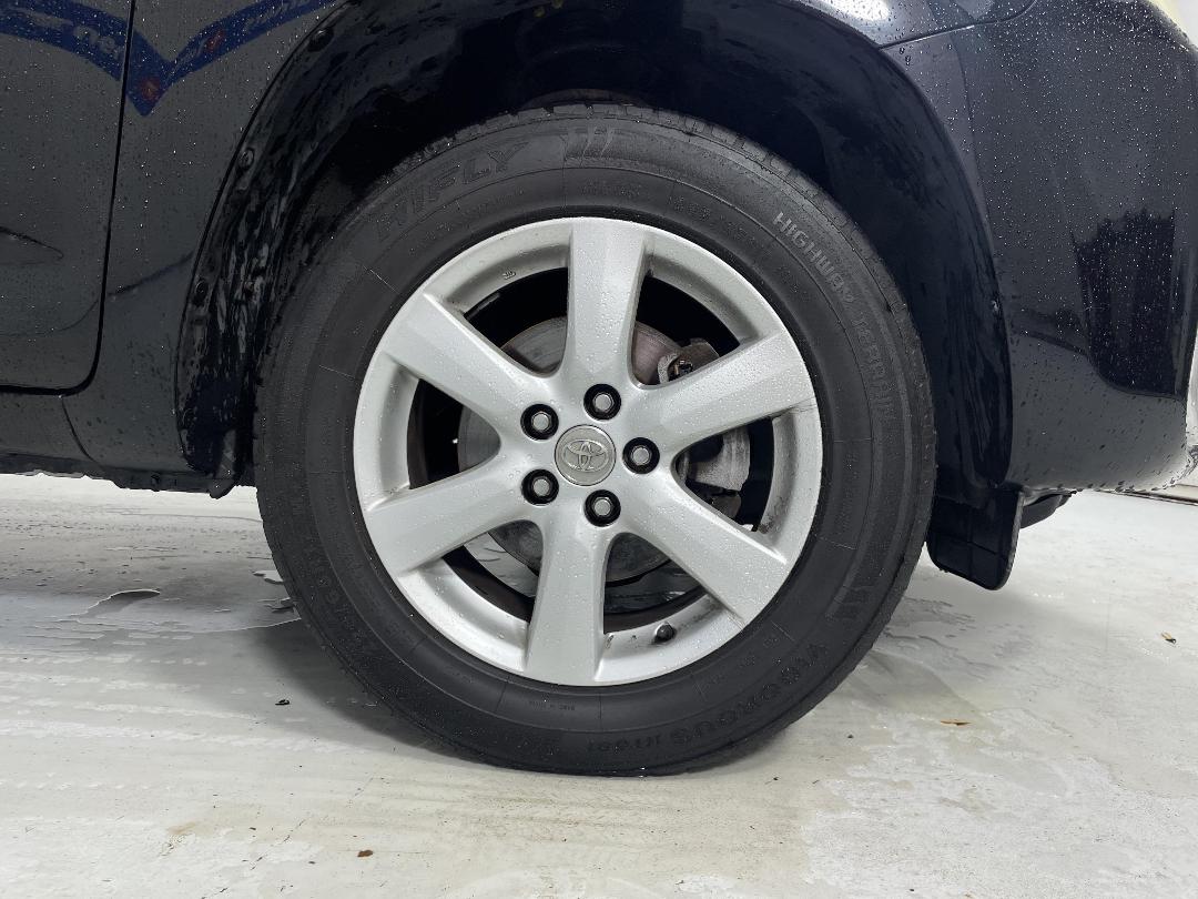 Photo '9' of Toyota Vanguard