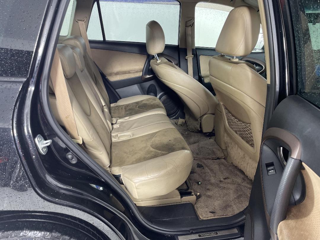 Photo '20' of Toyota Vanguard