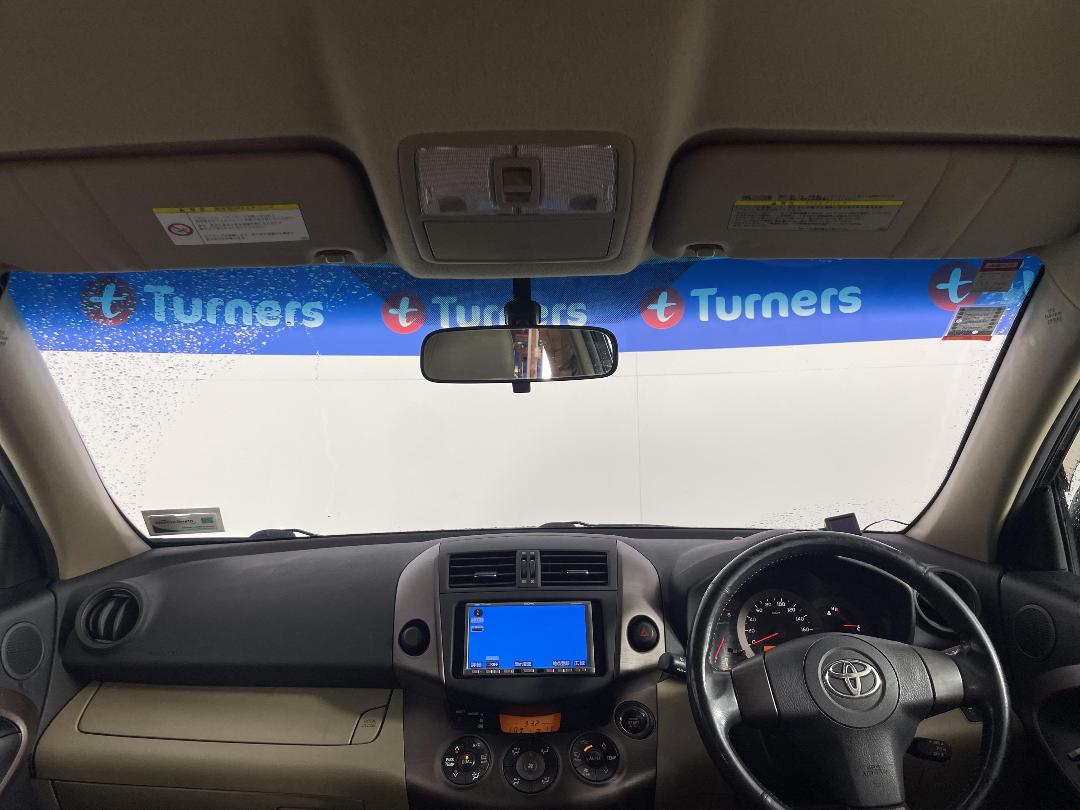 Photo '17' of Toyota Vanguard