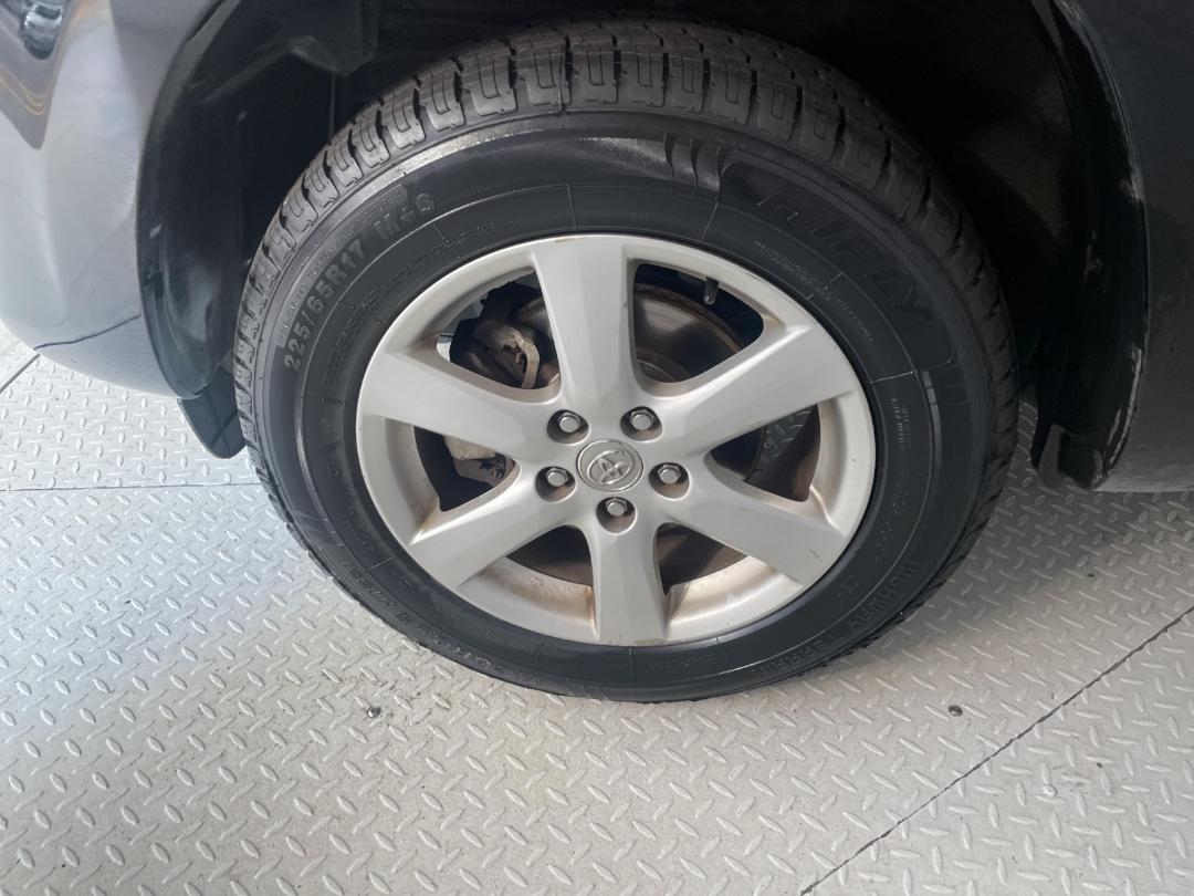 Photo '10' of Toyota Vanguard Photo '10' of Toyota Vanguard