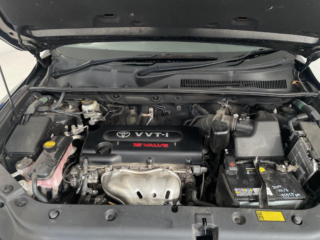 Photo '13' of Toyota Vanguard Photo '13' of Toyota Vanguard