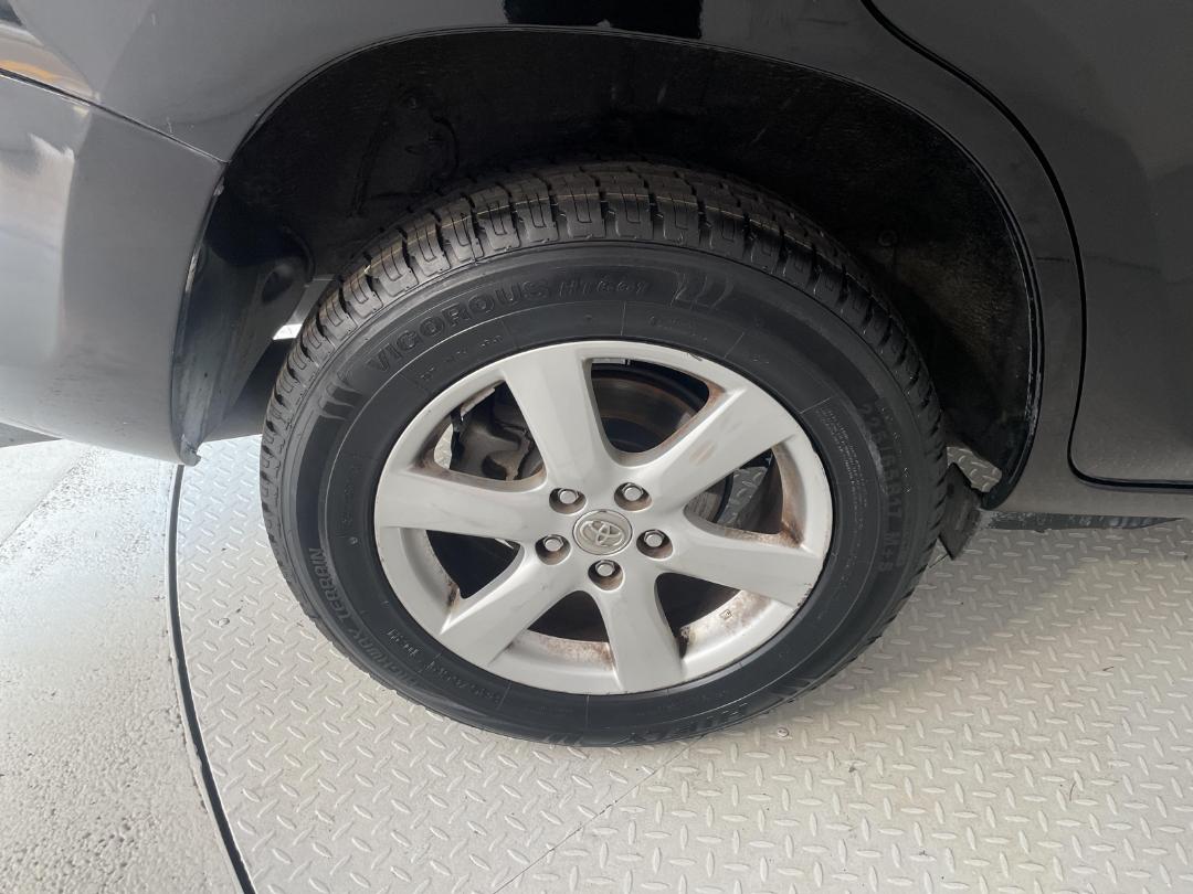 Photo '12' of Toyota Vanguard Photo '12' of Toyota Vanguard