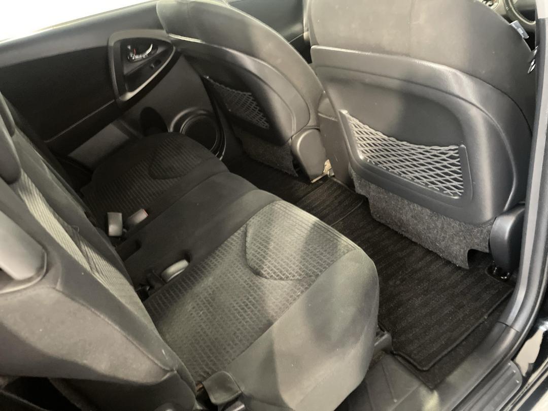 Photo '20' of Toyota Vanguard Photo '20' of Toyota Vanguard