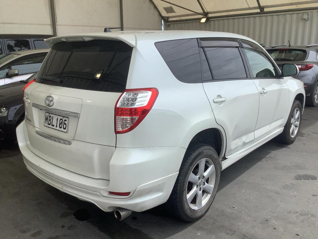 Photo '5' of Toyota Vanguard Photo '5' of Toyota Vanguard