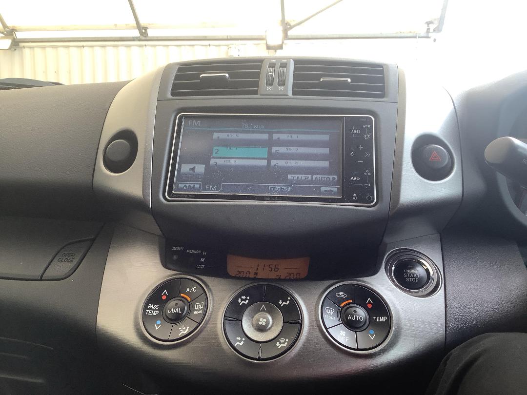 Photo '15' of Toyota Vanguard Photo '15' of Toyota Vanguard