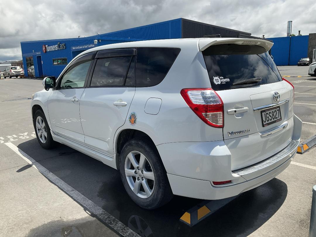 Photo '6' of Toyota Vanguard