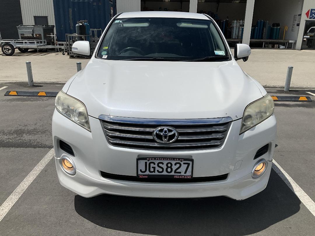 Photo '4' of Toyota Vanguard