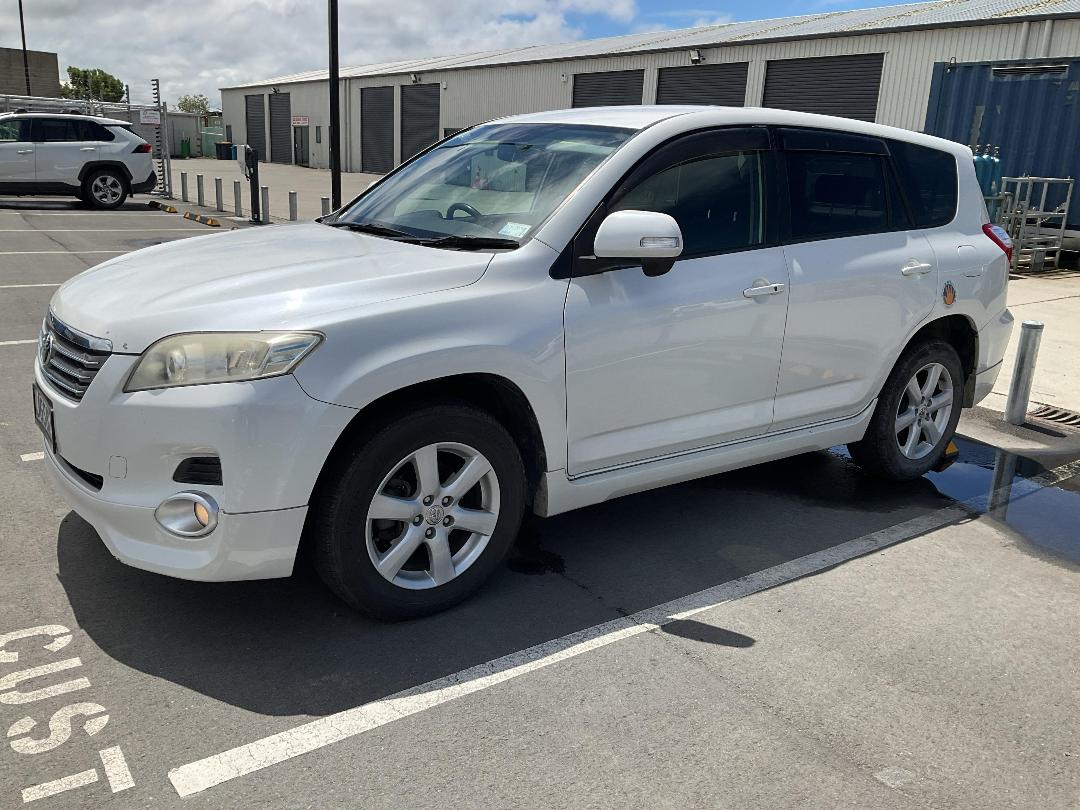 Photo '5' of Toyota Vanguard