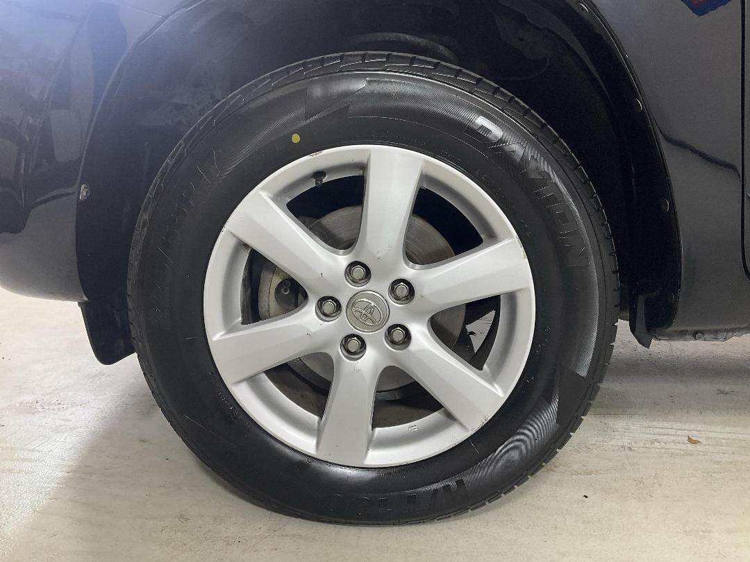 Photo '10' of Toyota Vanguard