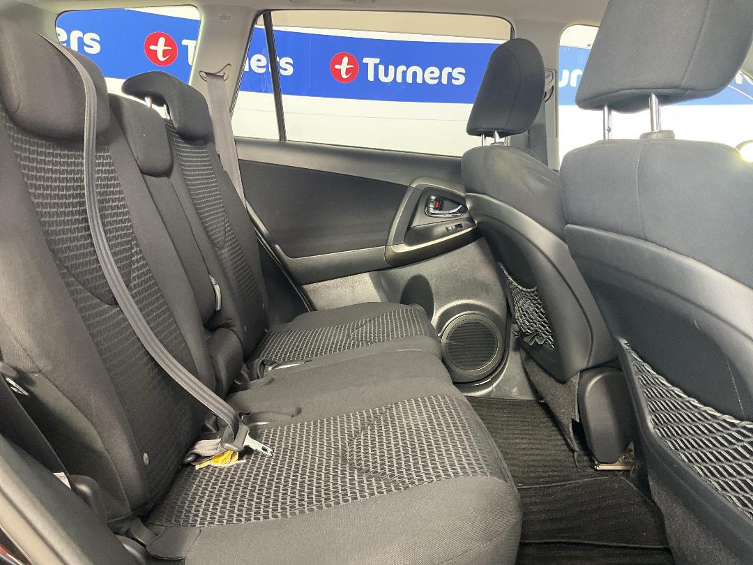 Photo '20' of Toyota Vanguard