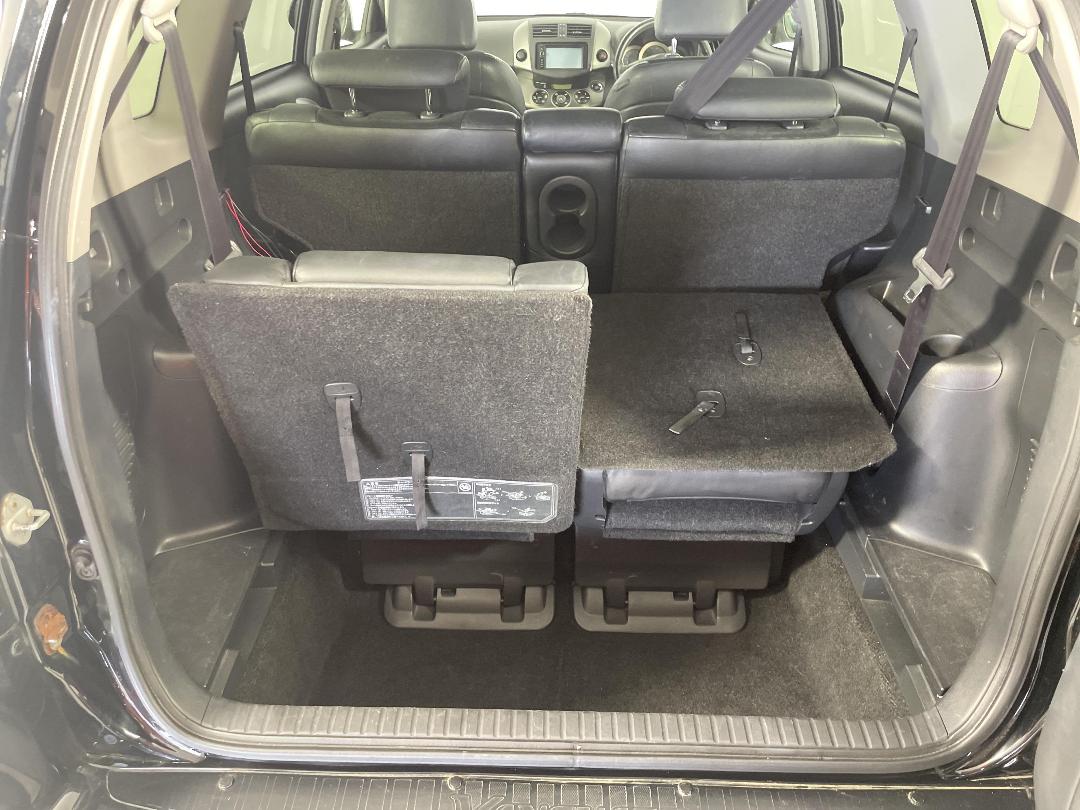 Photo '14' of Toyota Vanguard Photo '14' of Toyota Vanguard