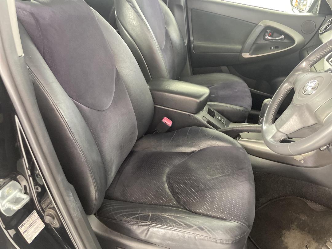 Photo '16' of Toyota Vanguard Photo '16' of Toyota Vanguard