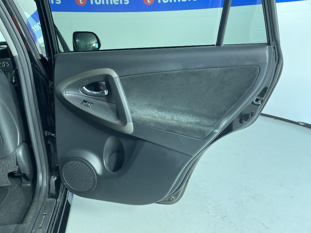 Photo '19' of Toyota Vanguard Photo '19' of Toyota Vanguard