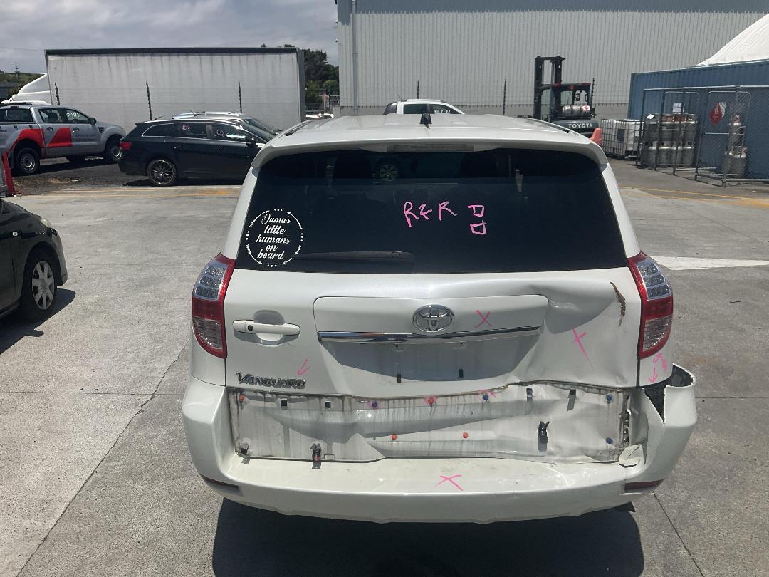 Photo '10' of Toyota Vanguard