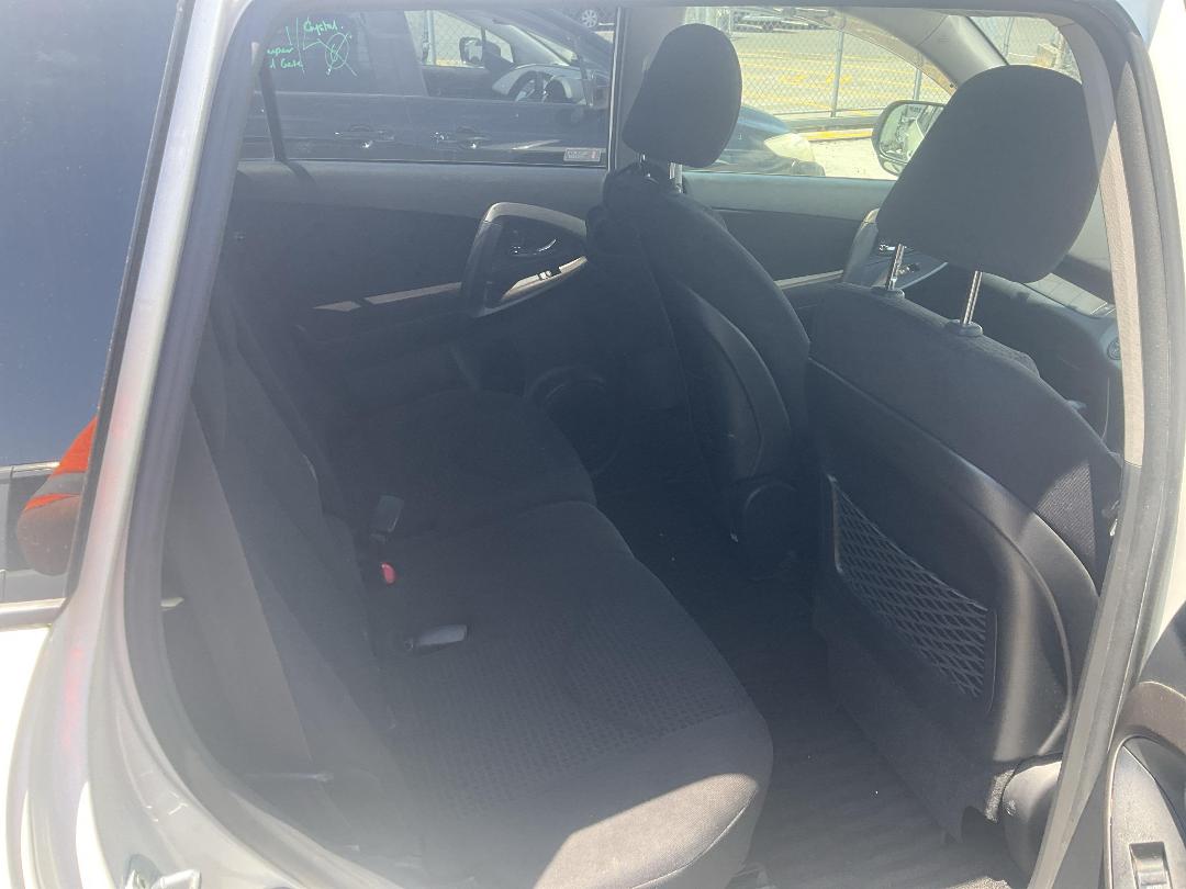 Photo '20' of Toyota Vanguard