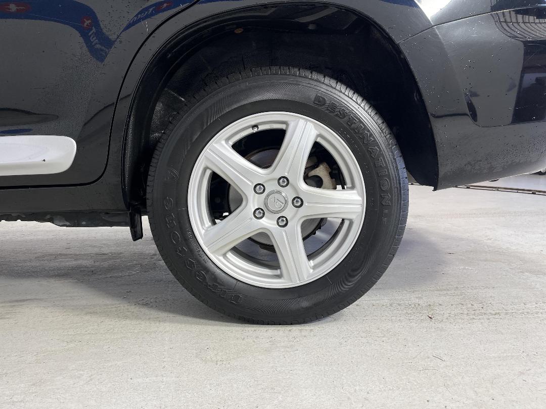 Photo '11' of Toyota Vanguard