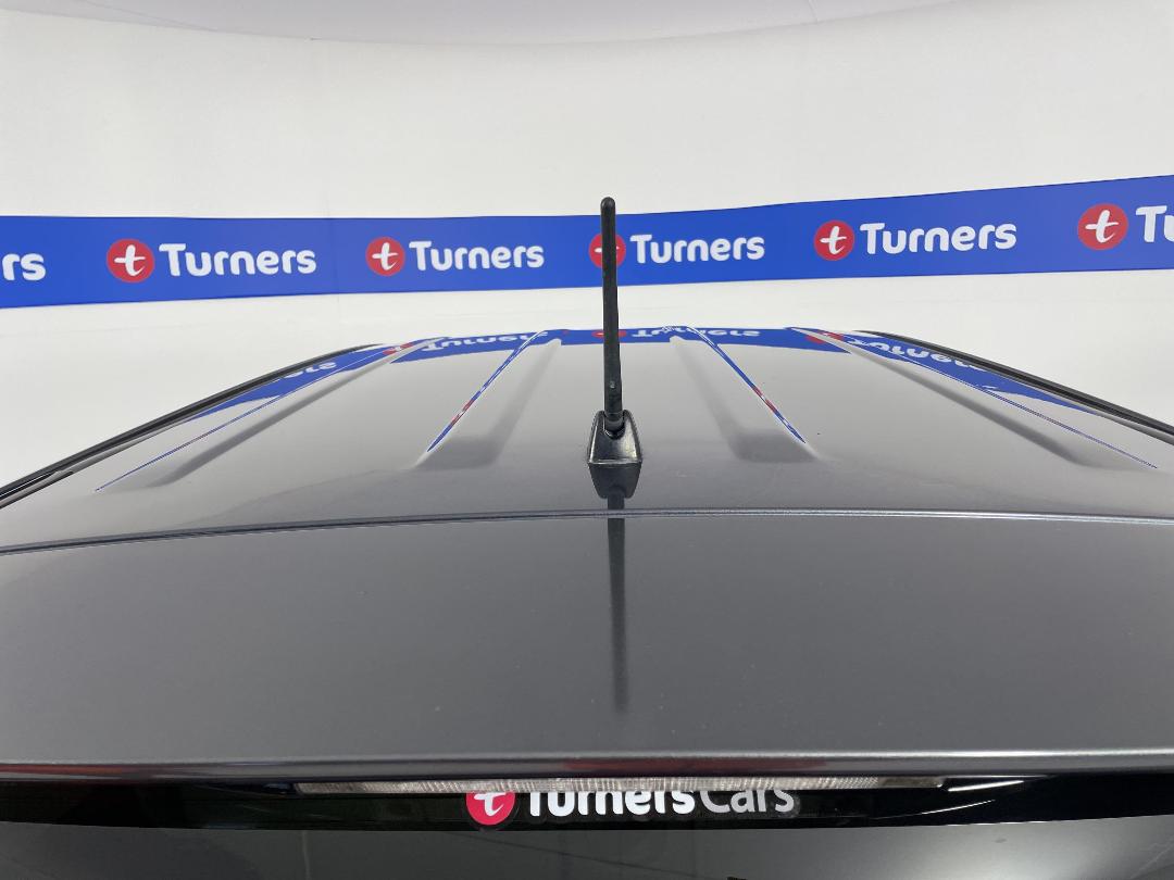 Photo '28' of Toyota Vanguard