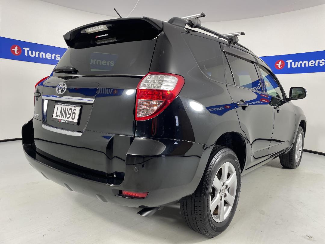 Photo '7' of Toyota Vanguard