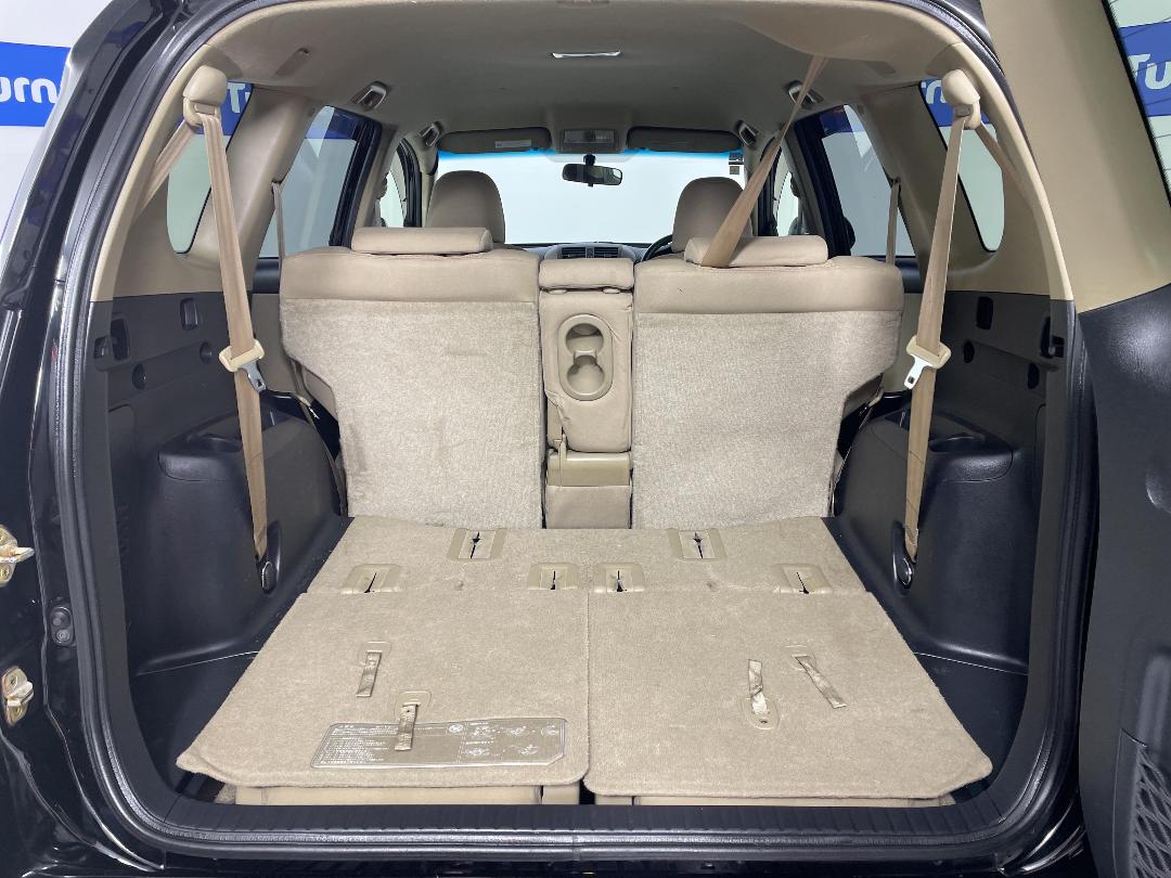 Photo '14' of Toyota Vanguard