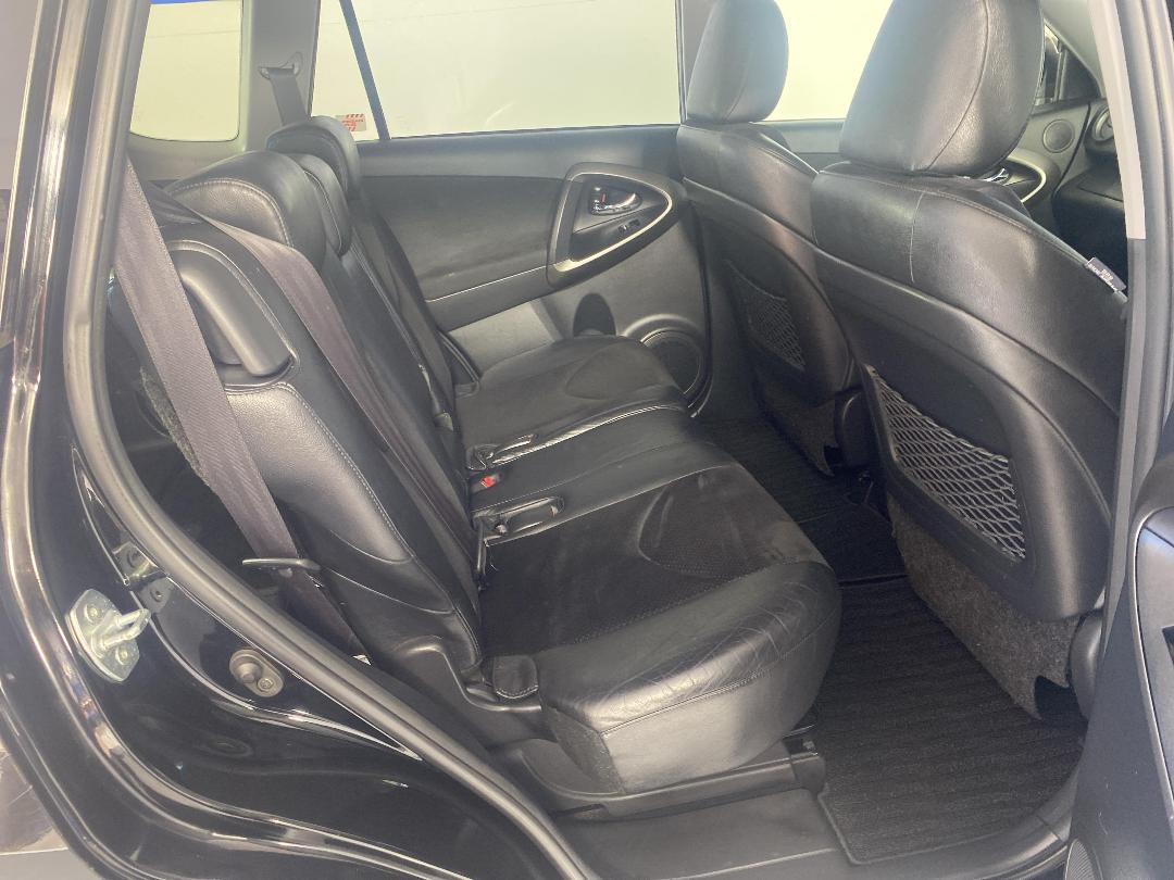 Photo '20' of Toyota Vanguard