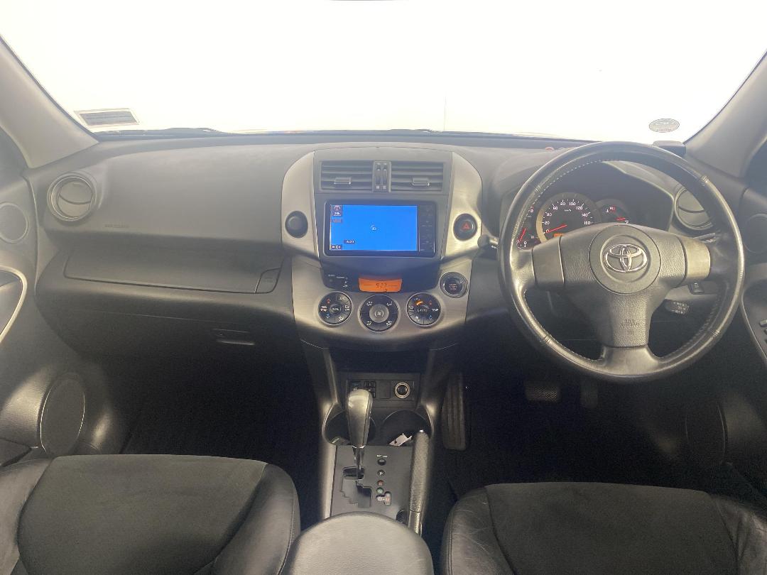 Photo '17' of Toyota Vanguard