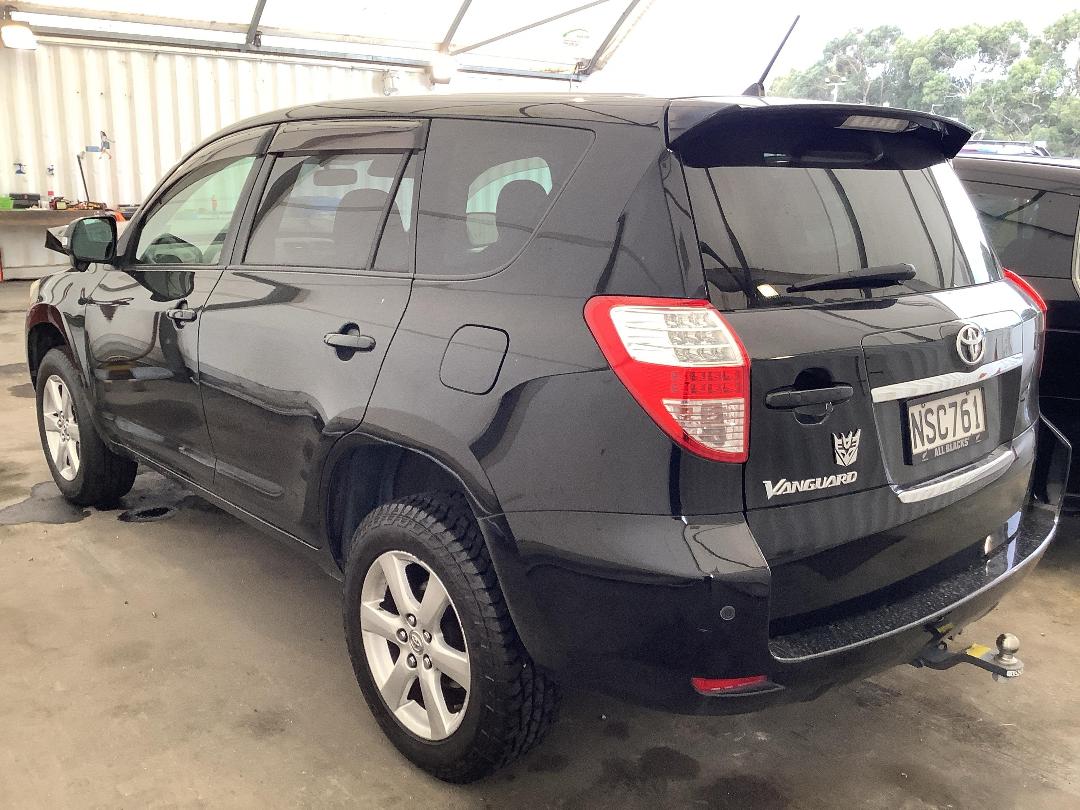 Photo '5' of Toyota Vanguard