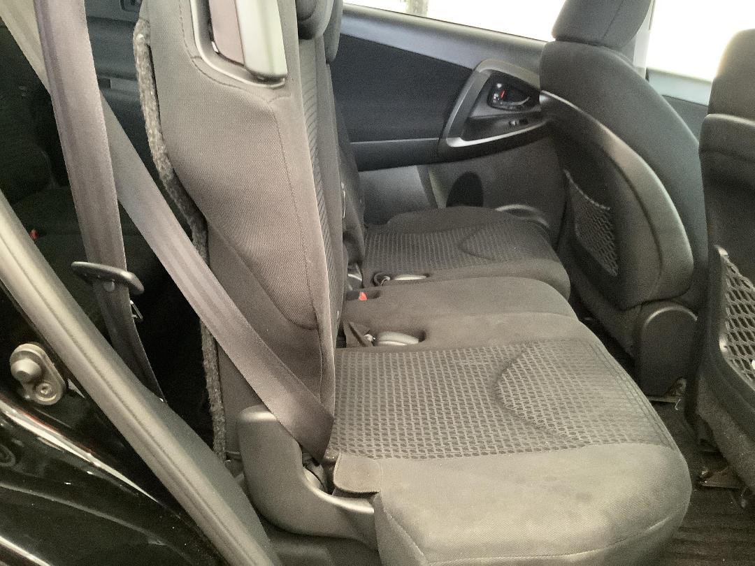 Photo '9' of Toyota Vanguard