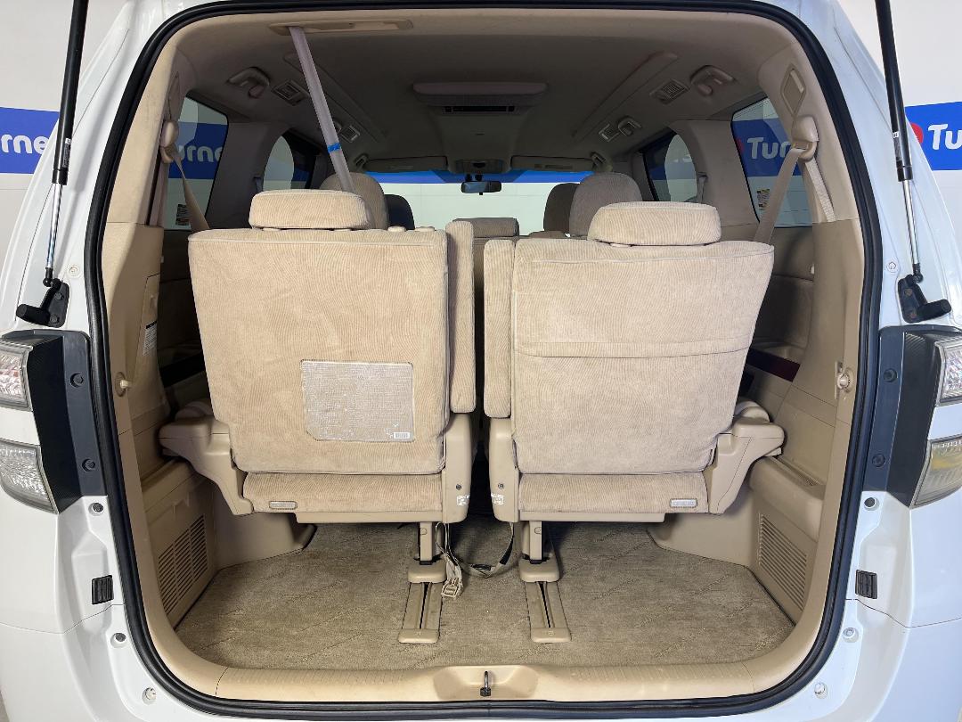 Photo '14' of Toyota Vellfire Photo '14' of Toyota Vellfire