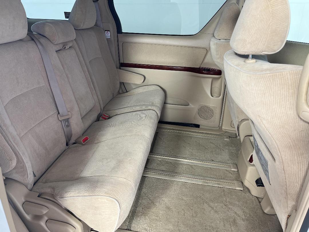 Photo '20' of Toyota Vellfire Photo '20' of Toyota Vellfire