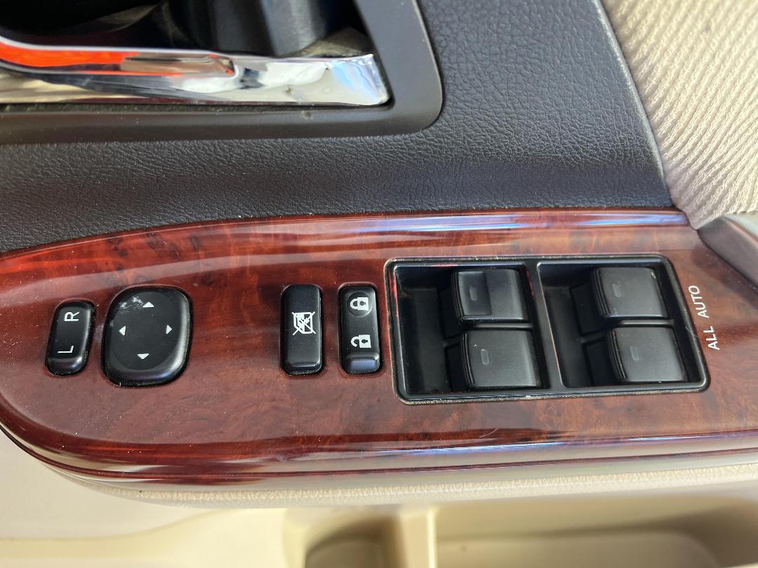 Photo '23' of Toyota Vellfire Photo '23' of Toyota Vellfire