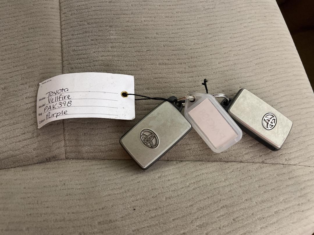 Photo '21' of Toyota Vellfire Photo '21' of Toyota Vellfire