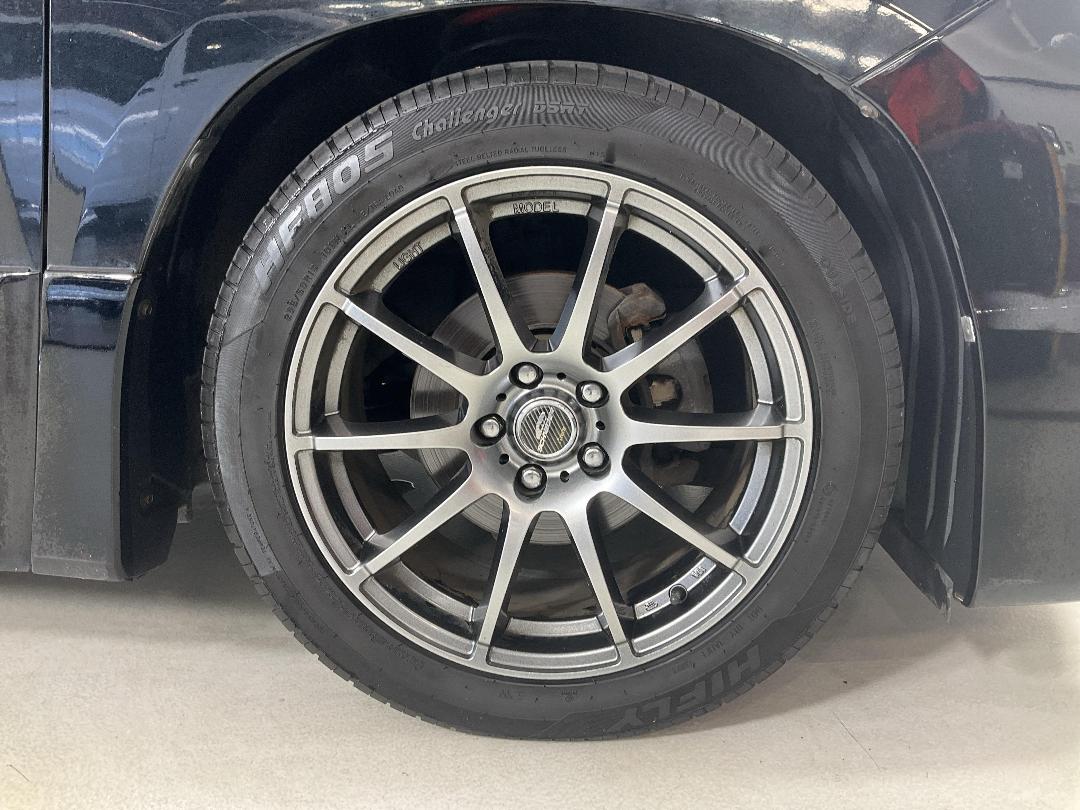 Photo '9' of Toyota Vellfire