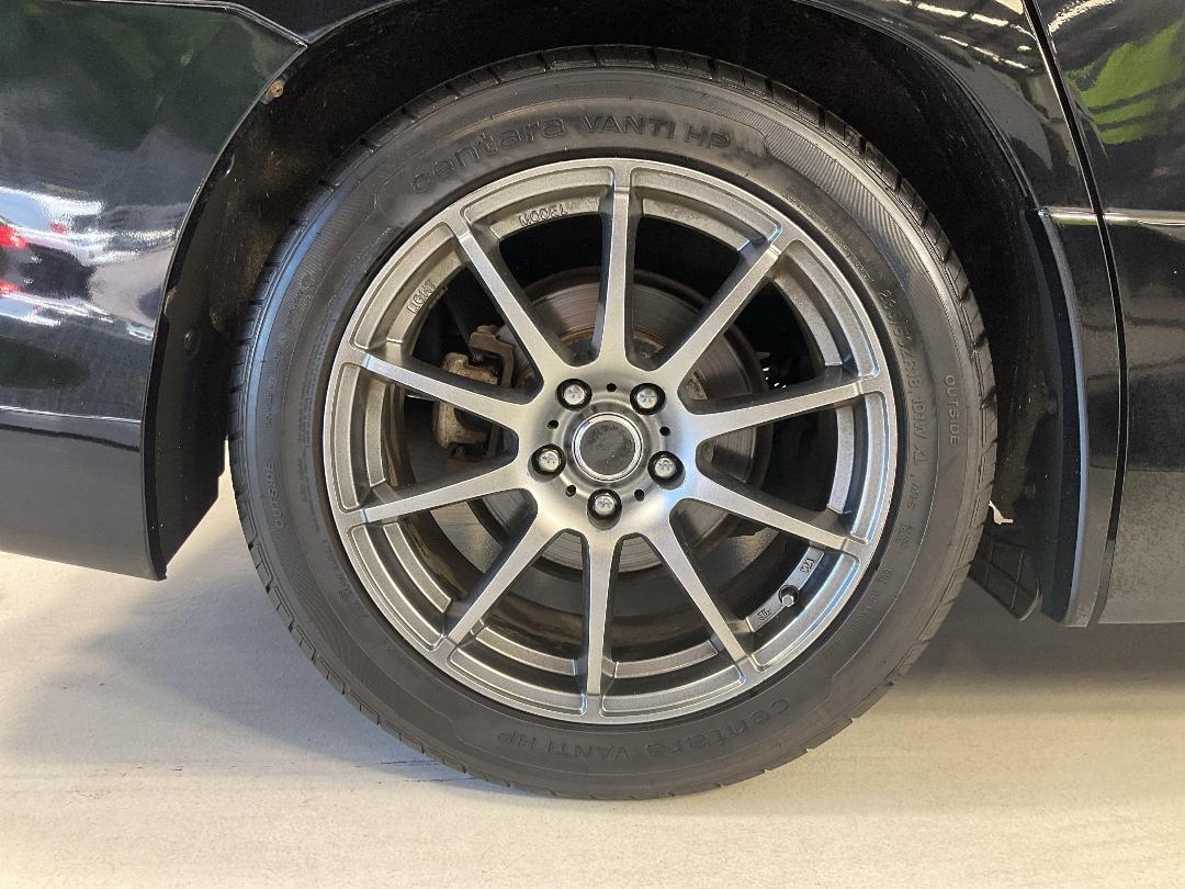 Photo '12' of Toyota Vellfire