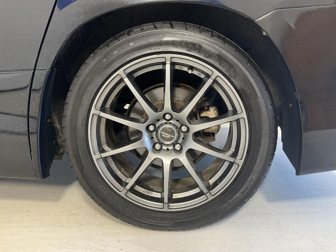 Photo '11' of Toyota Vellfire